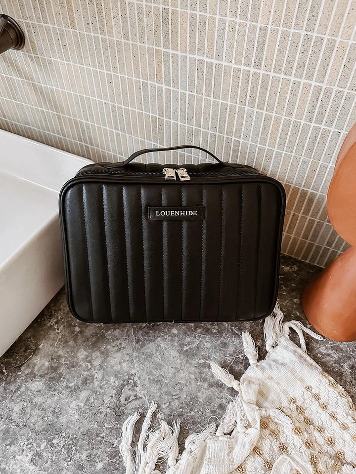 Maggie Hanging Toiletry Case