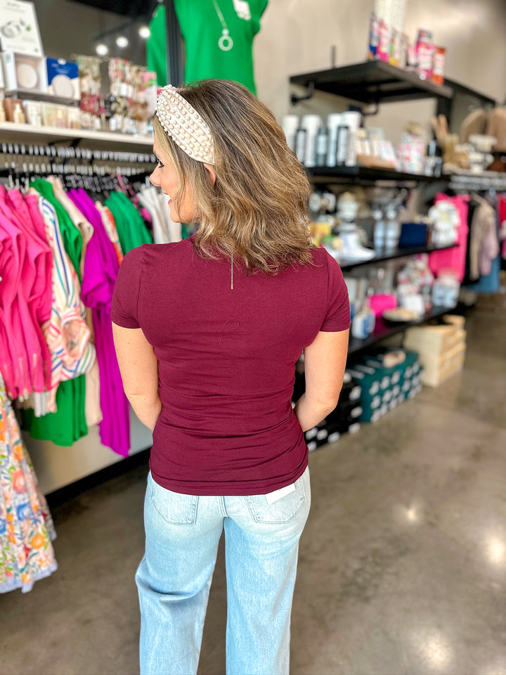 Jane Classic Fitted V Neck