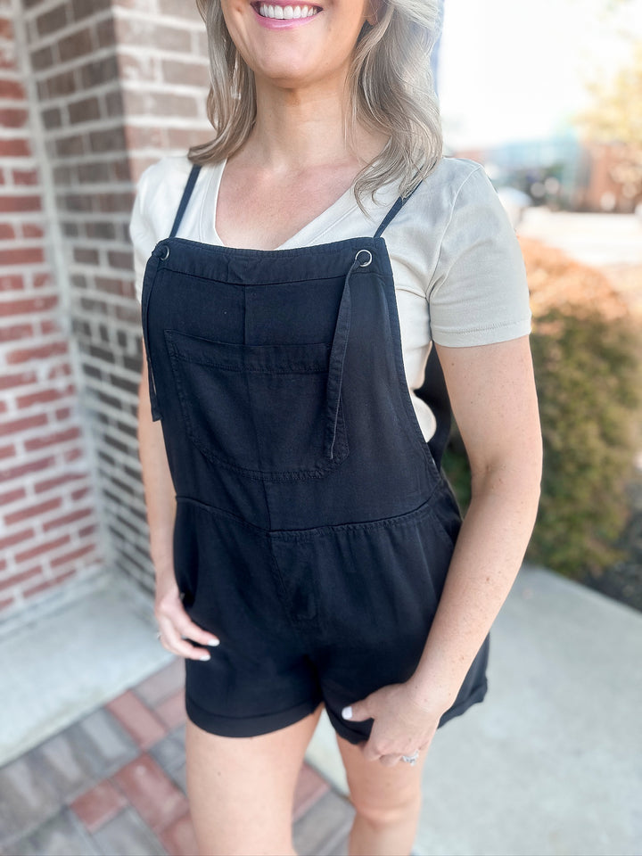 Jane Classic Fitted V Neck