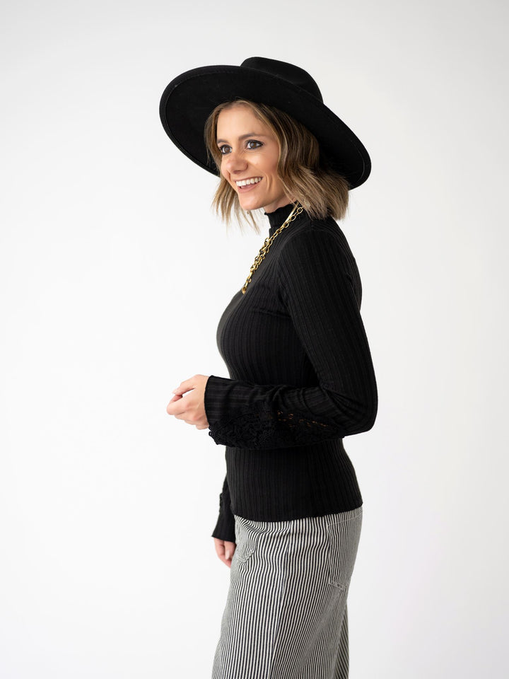 Pretty Patched Lace Longsleeve Tunic