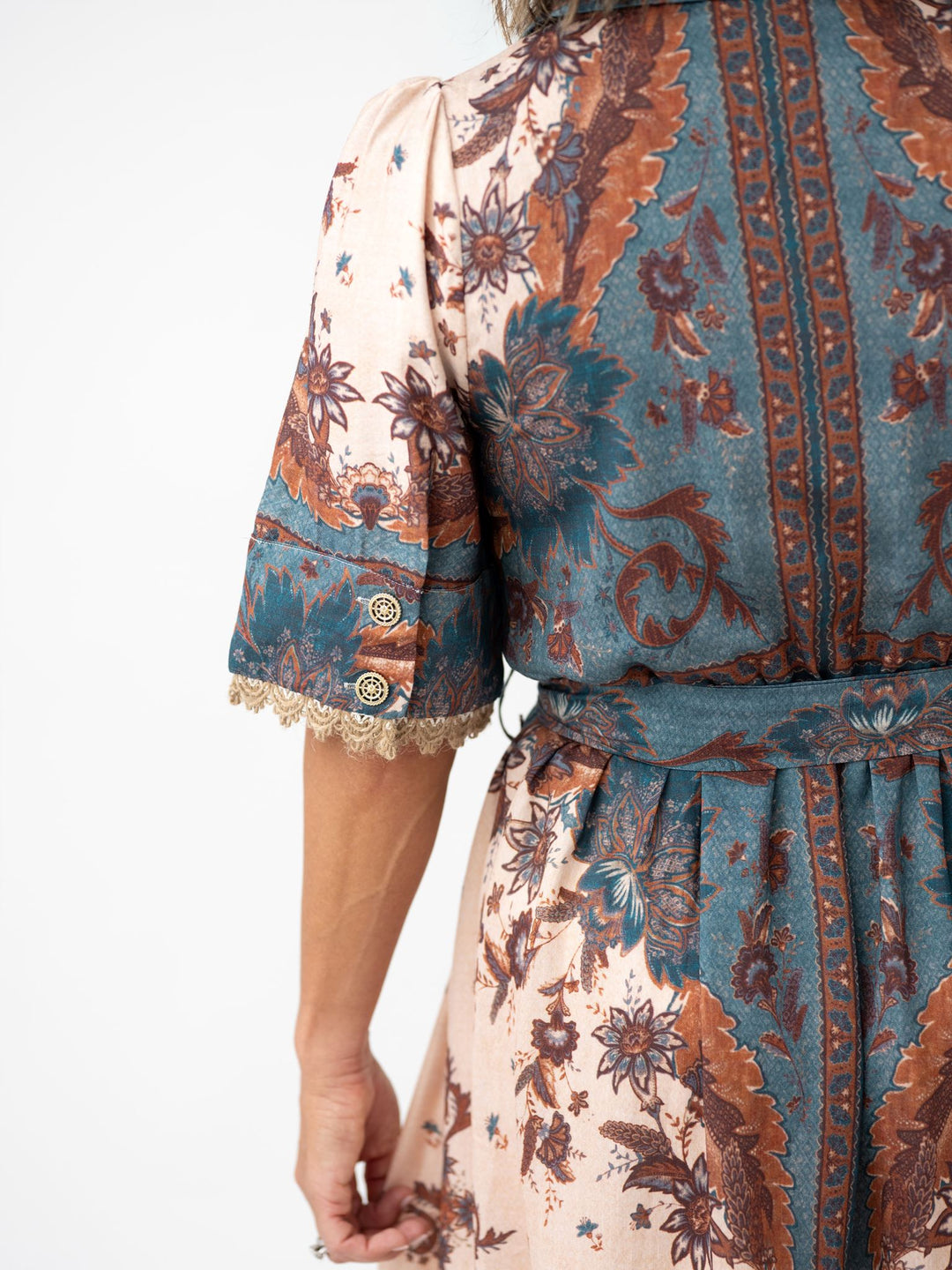Sienna Garden Scalloped Sleeve Dress