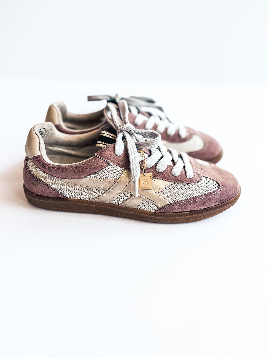 Shushop Sasha Sneaker