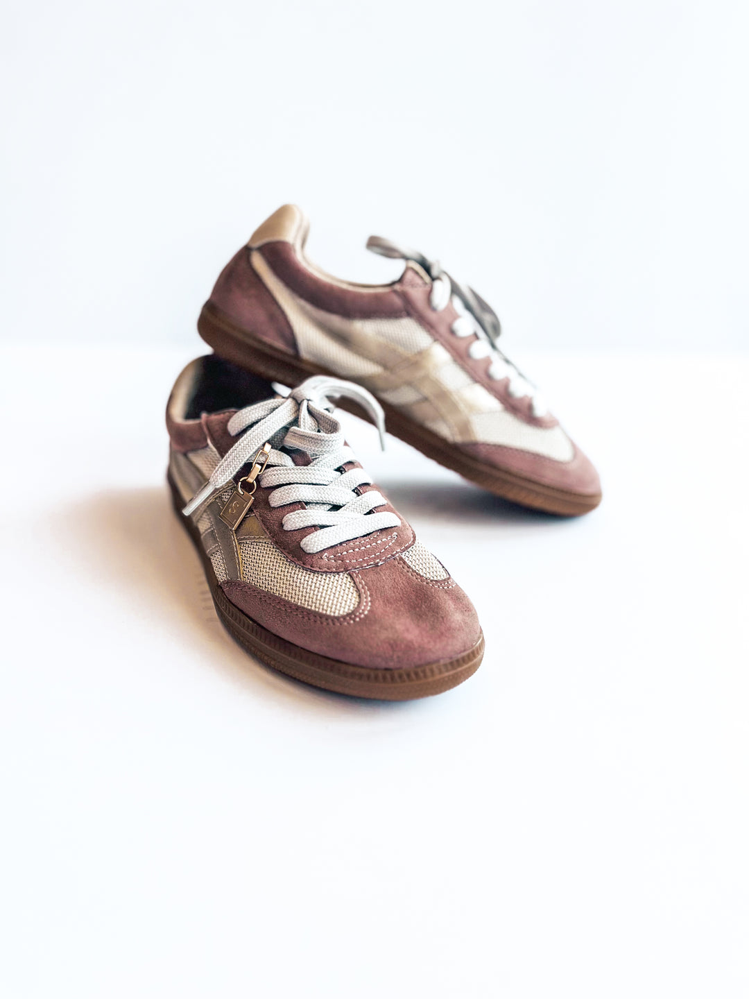 Shushop Sasha Sneaker
