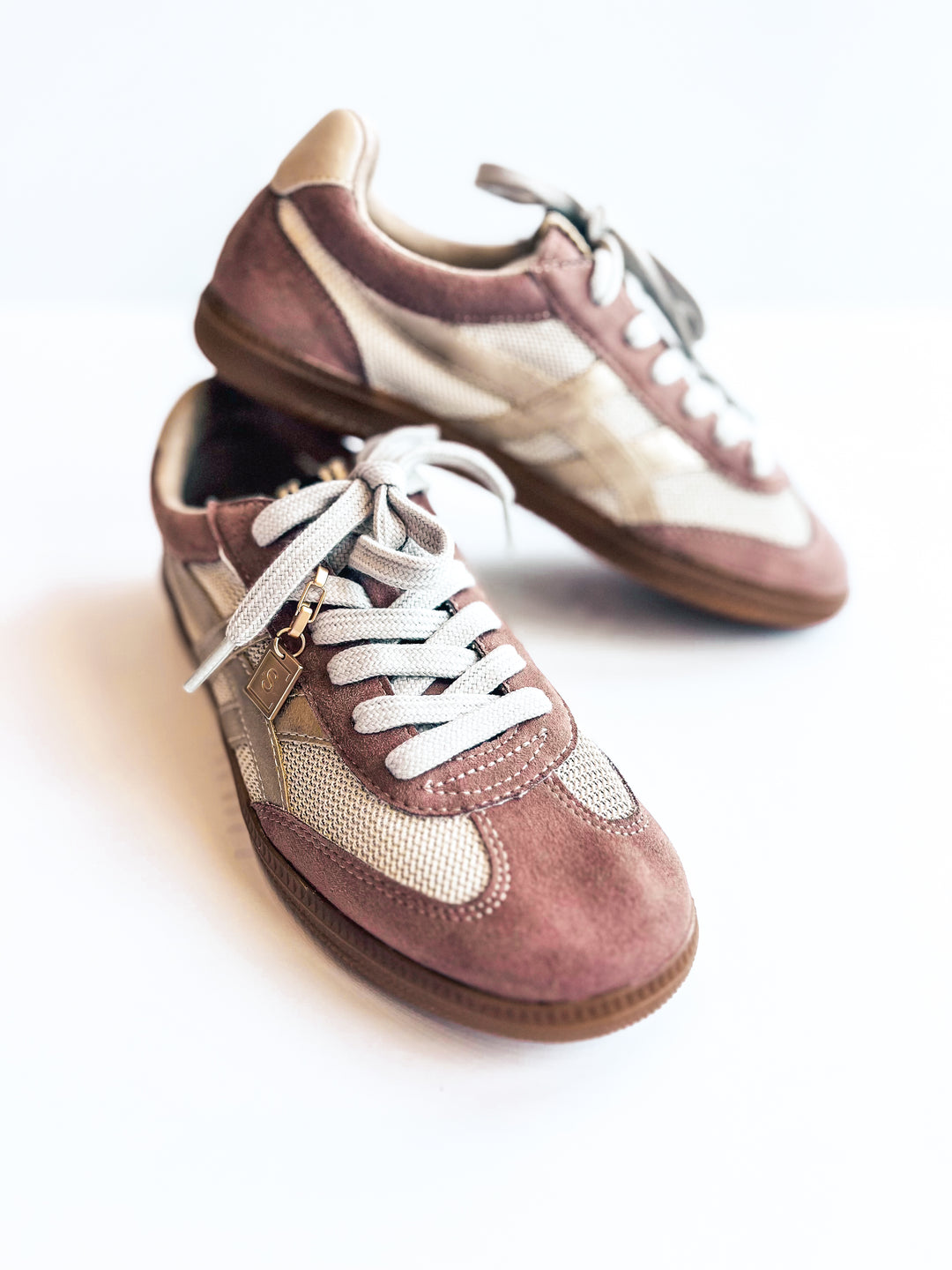 Shushop Sasha Sneaker