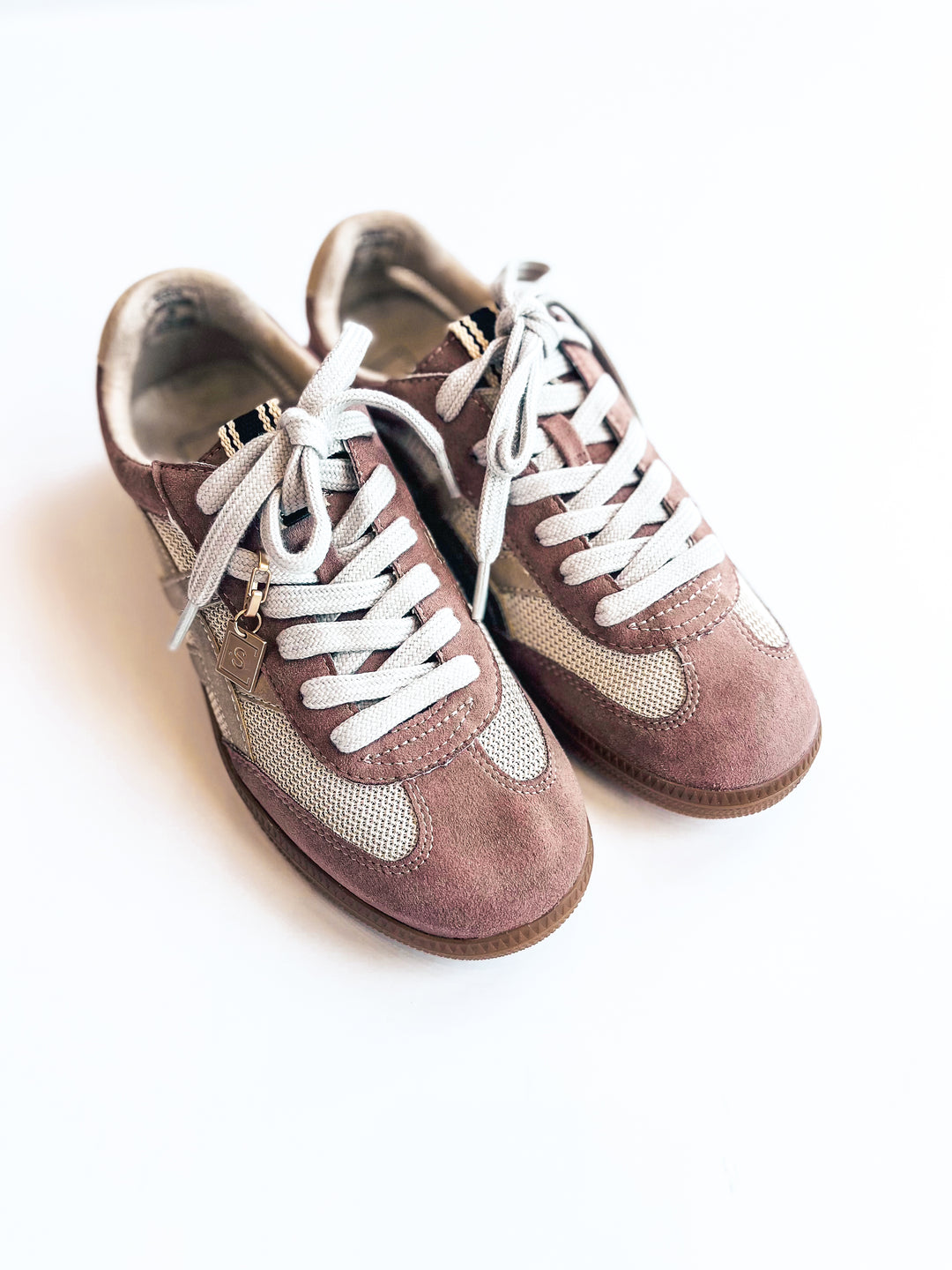 Shushop Sasha Sneaker