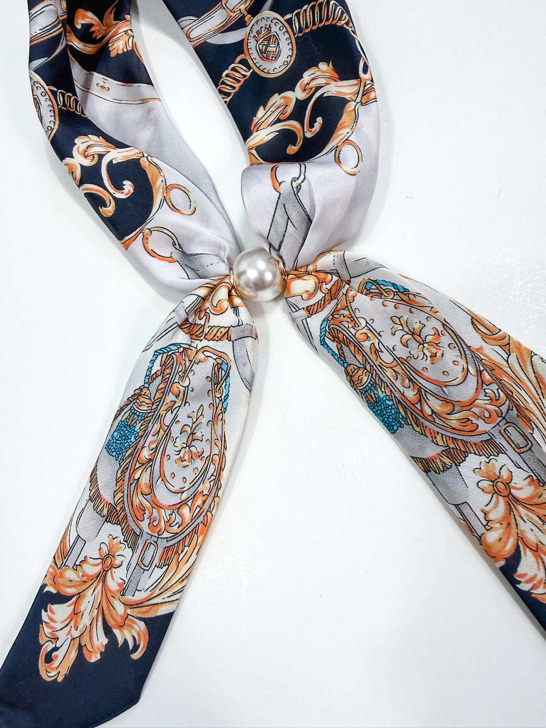 Long Magnetic Scarf Necklace with Pearl