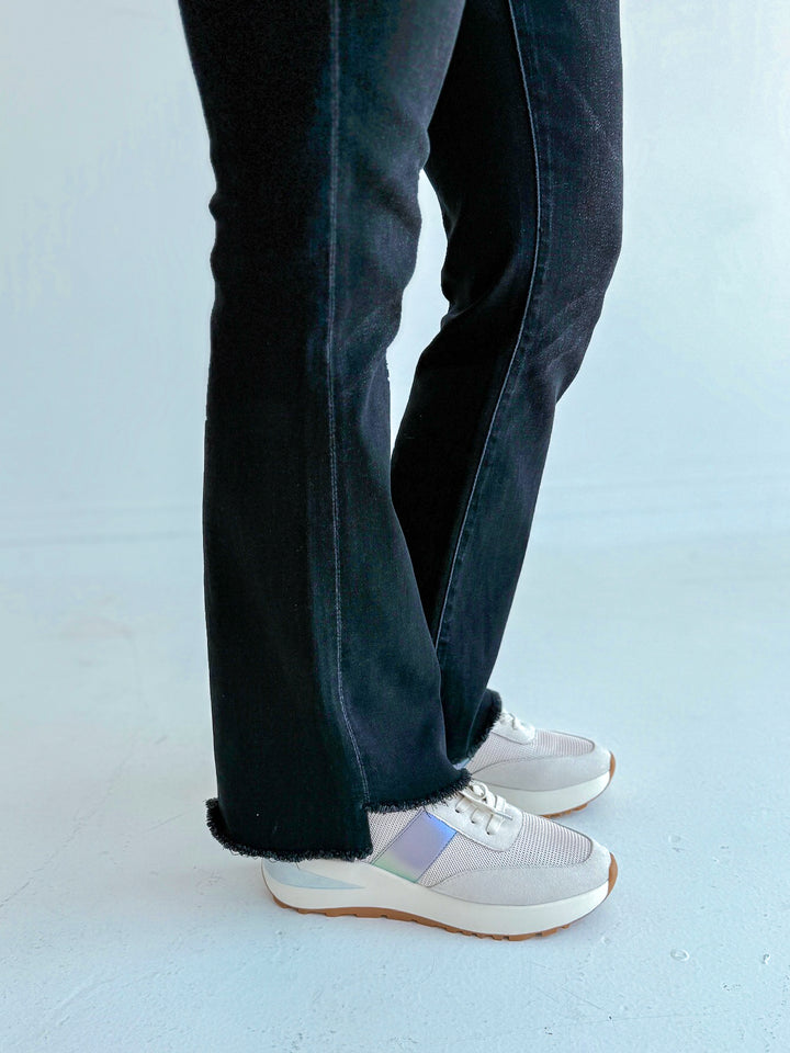 Vervet Mid Rise Super Soft Crop Flare Black