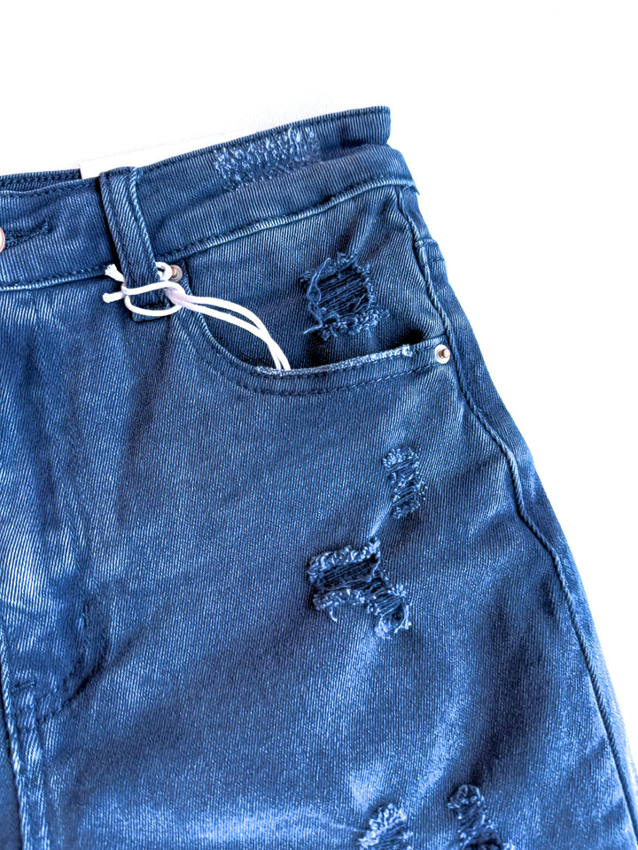 Laid Back Day Distressed Short
