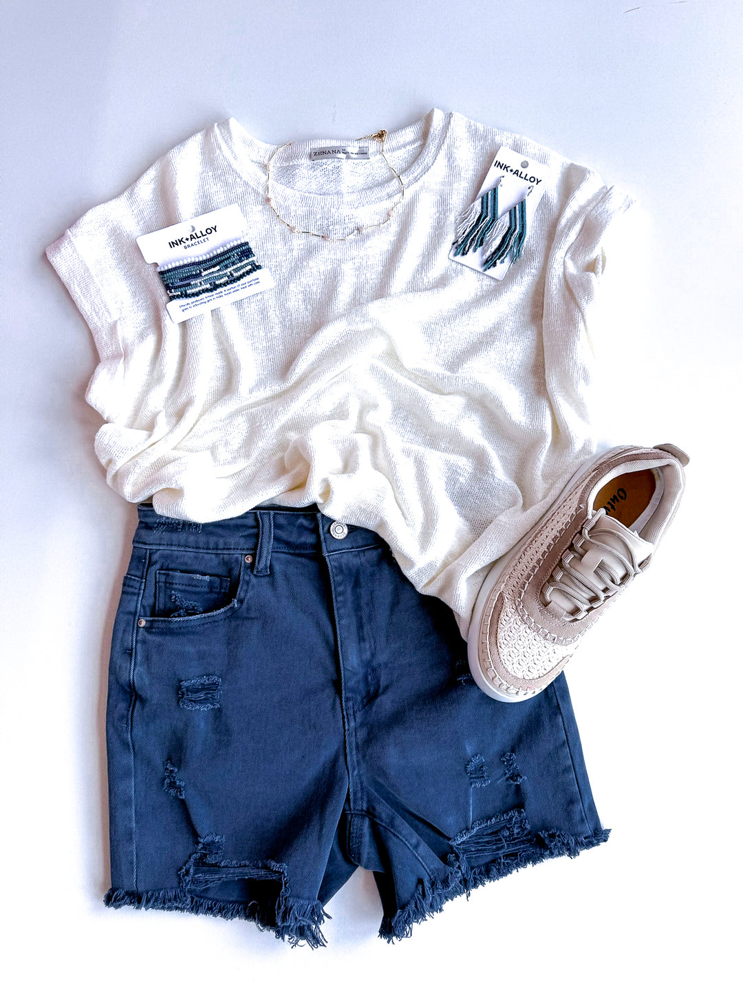 Laid Back Day Distressed Short