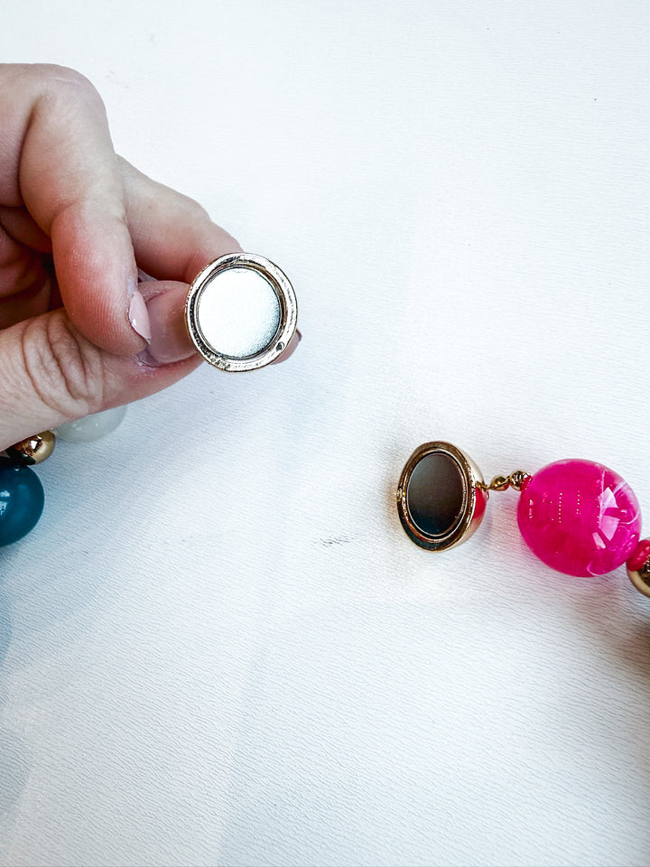 Pretty in Pop Magnetic Close Necklace