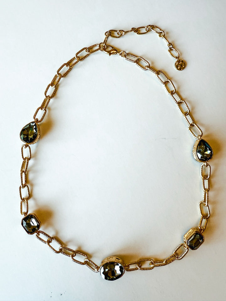 Short Chain with Teardrop Stone Accents