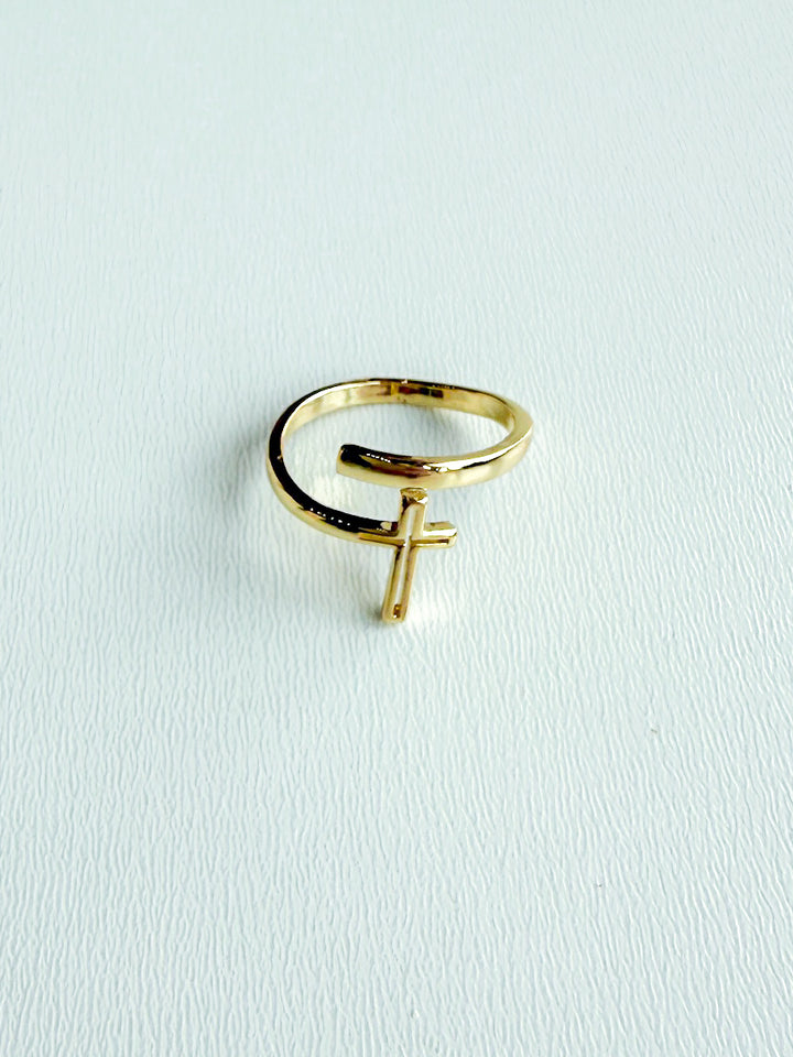 Adjustable Cross Cutout Ring