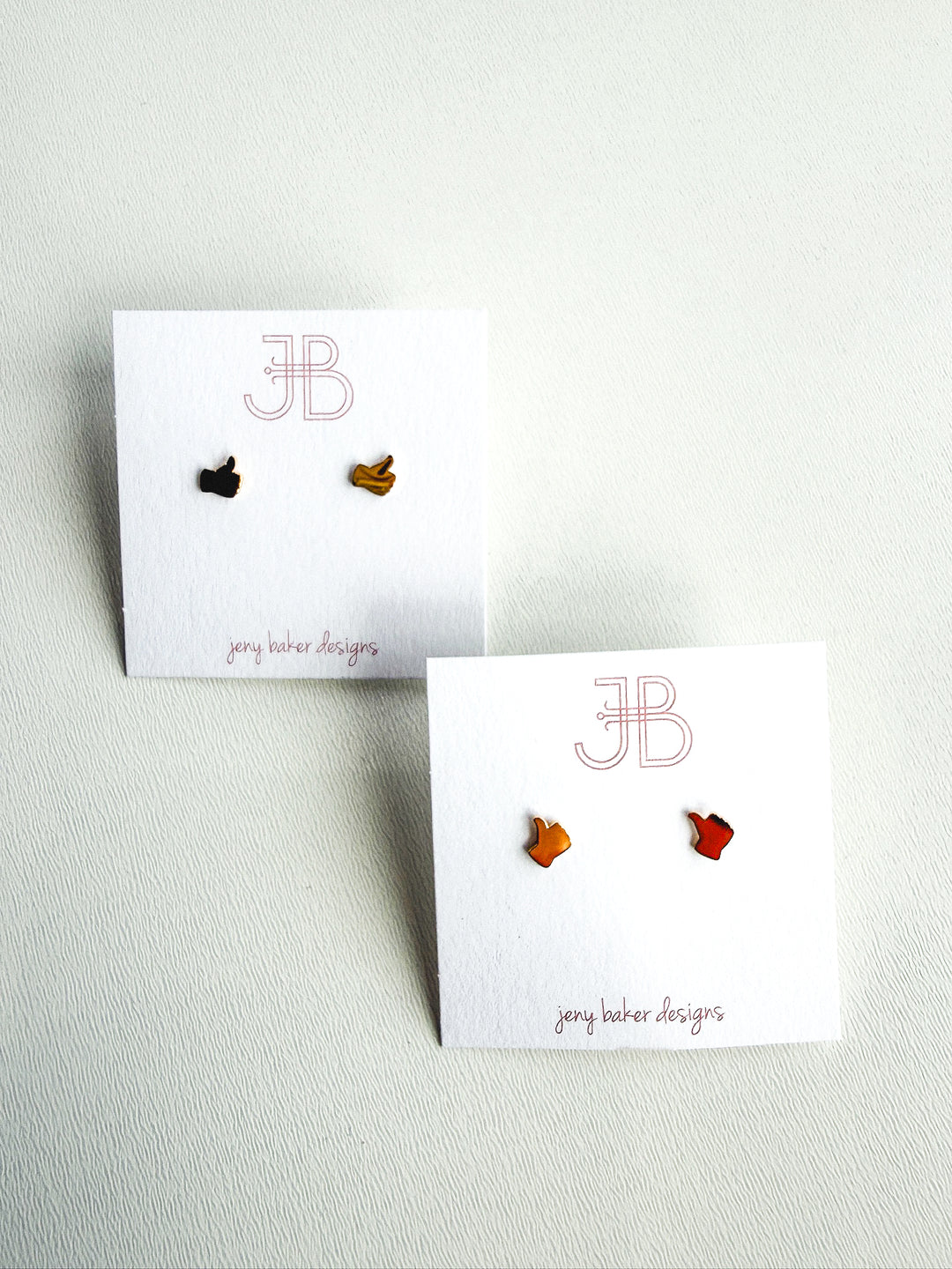 Aggie Thumbs Up Mascot Studs