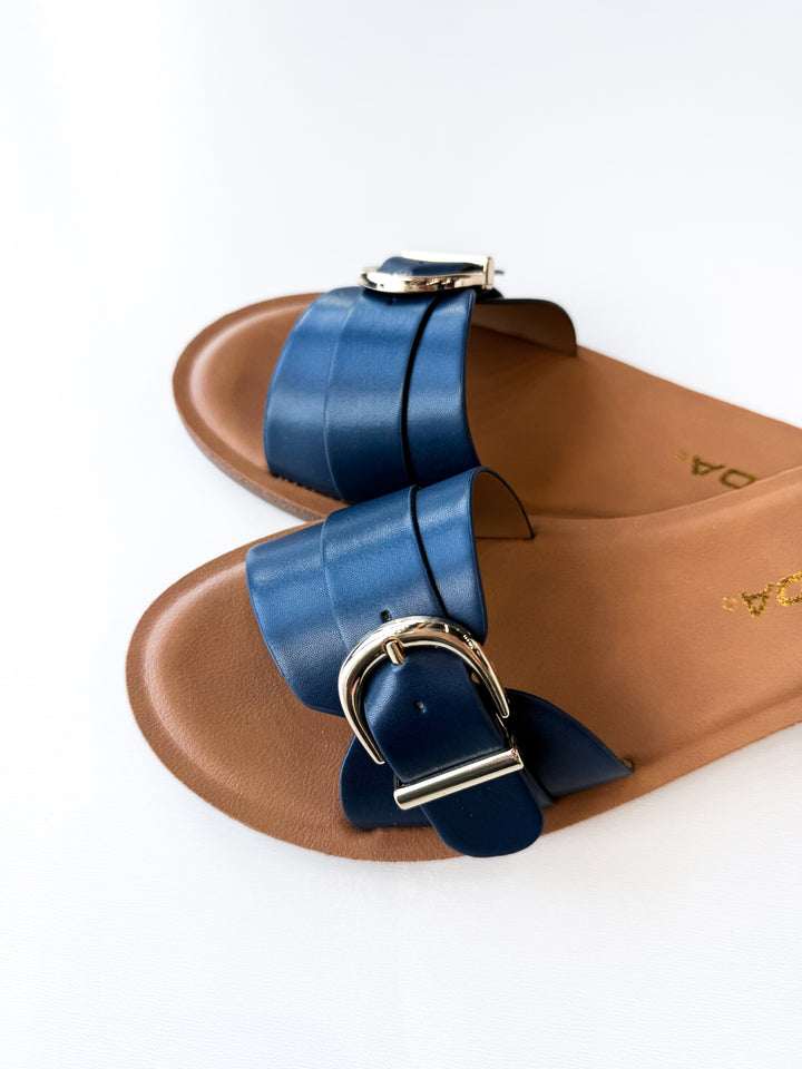 The Harbor Buckle Slide