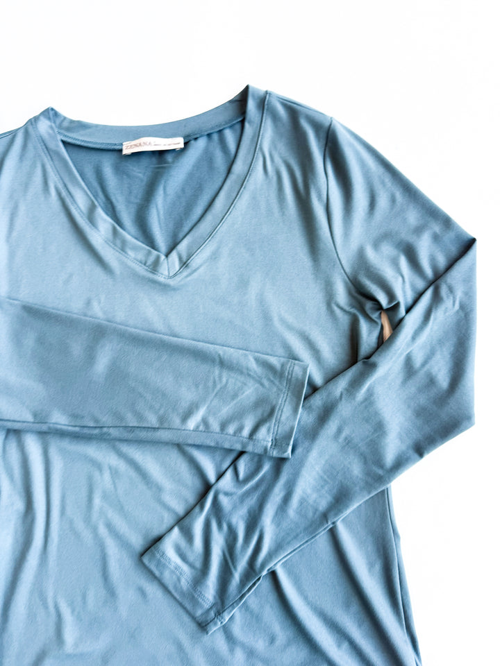 Find Your Favorite Basic V Neck