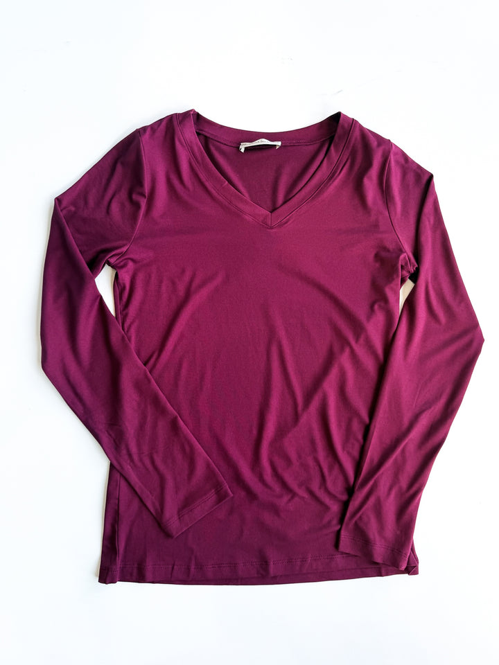 Find Your Favorite Basic V Neck