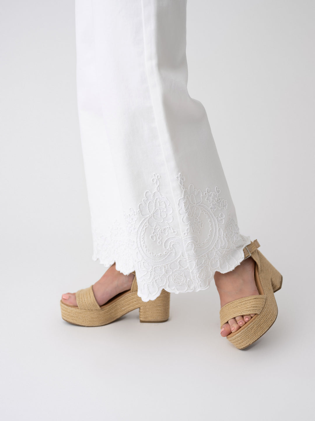 Risen TC High Rise Crop Wide Embroidered Detail